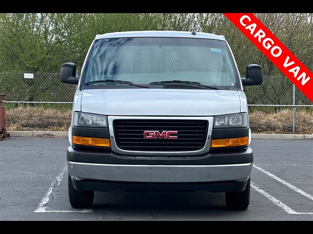 2023 GMC Savana Base