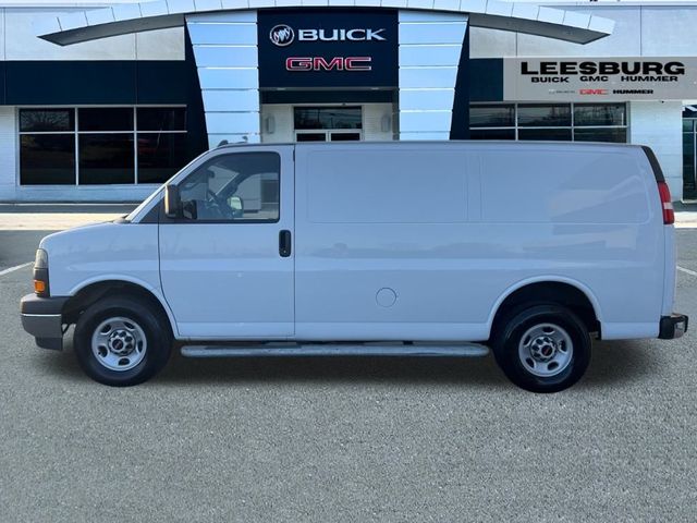 2023 GMC Savana Base