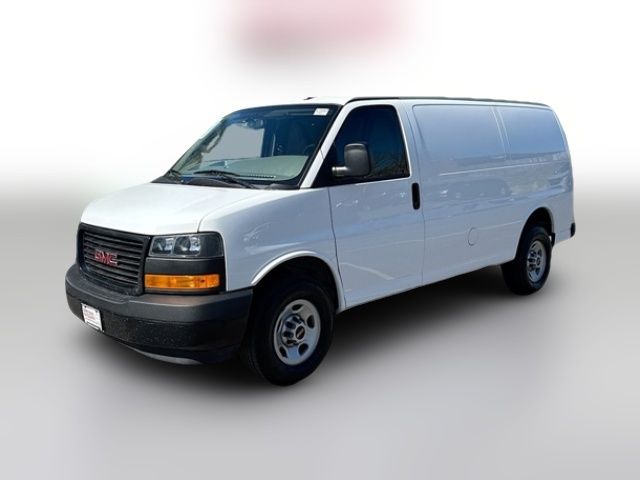 2023 GMC Savana Base