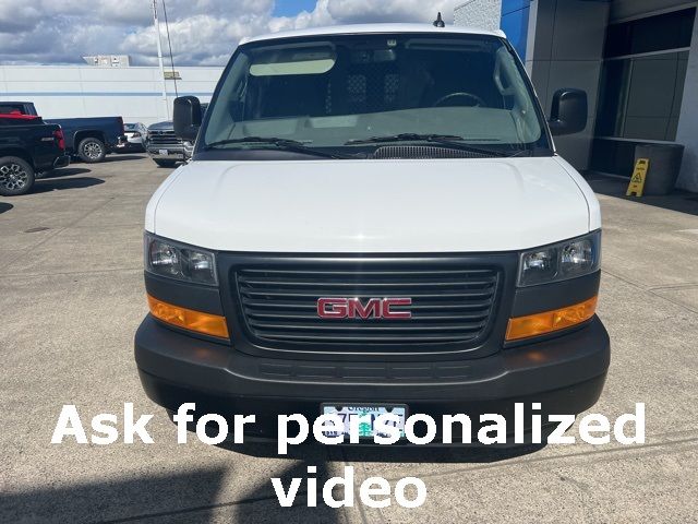 2023 GMC Savana Base