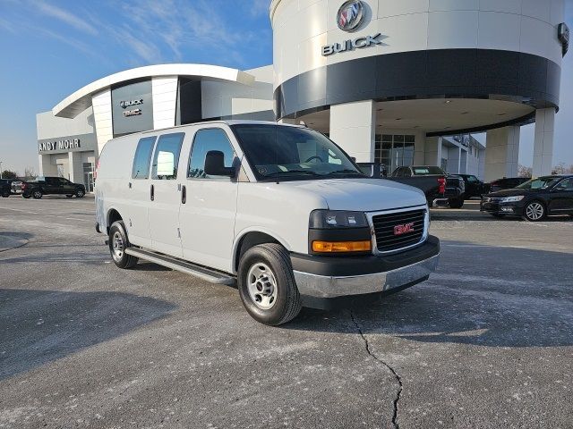 2023 GMC Savana Base