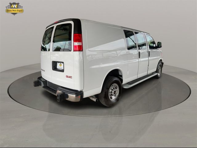 2023 GMC Savana Base