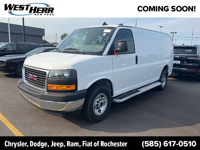 2023 GMC Savana Base