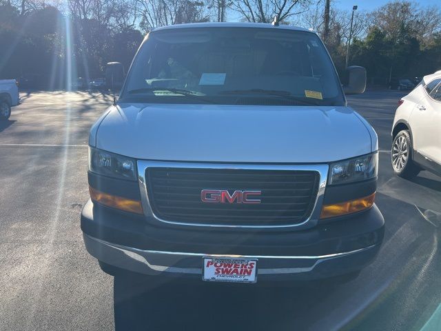 2023 GMC Savana Base