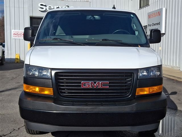 2023 GMC Savana Base