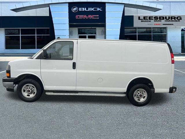 2023 GMC Savana Base