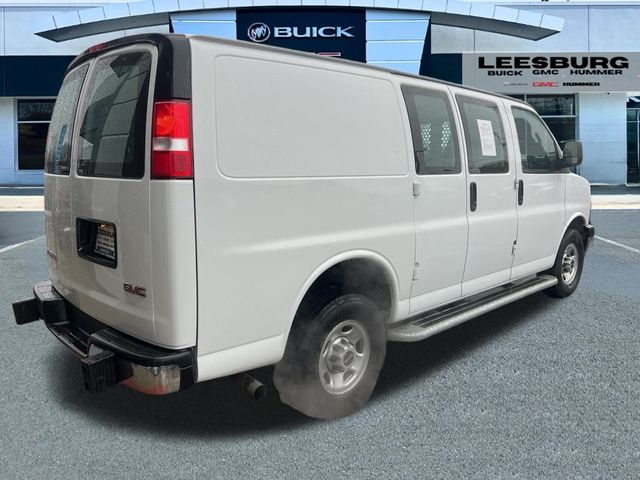 2023 GMC Savana Base