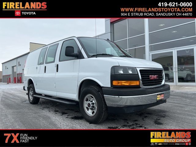 2023 GMC Savana Base