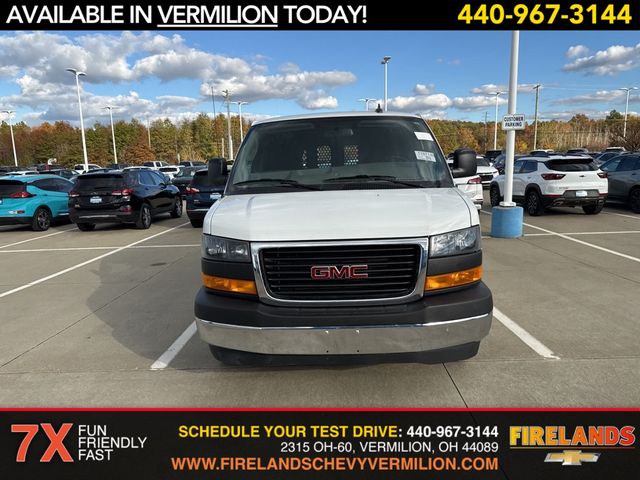 2023 GMC Savana Base