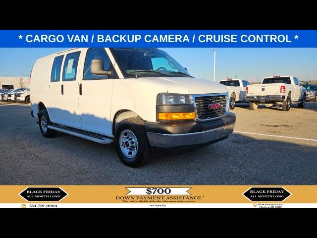 2023 GMC Savana Base