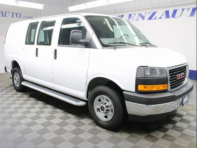 2023 GMC Savana Base