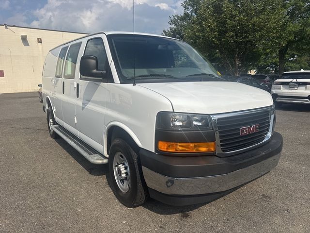 2023 GMC Savana Base
