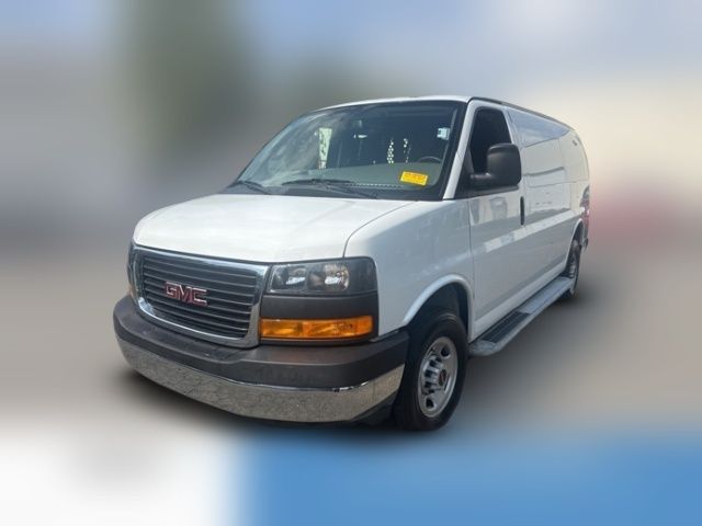 2023 GMC Savana Base
