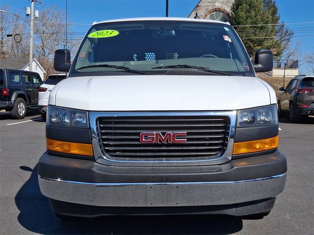 2023 GMC Savana Base