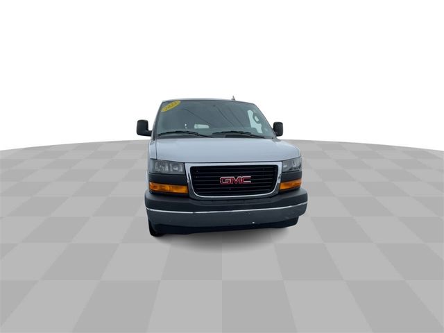 2023 GMC Savana Base