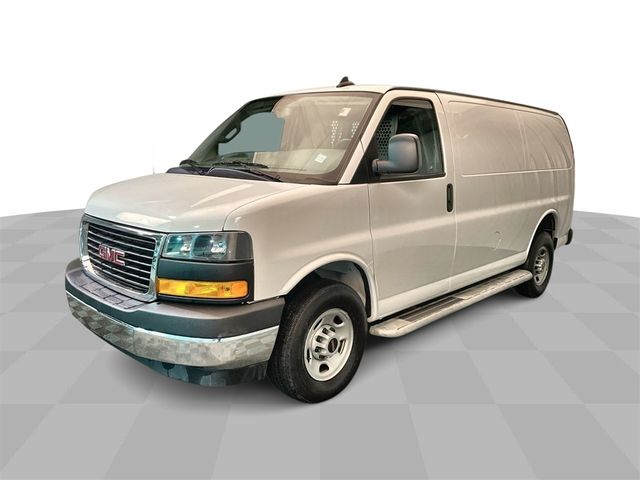 2023 GMC Savana Base