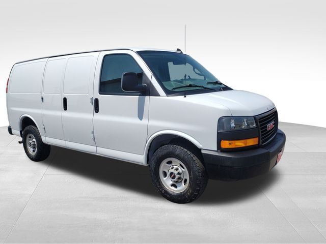 2023 GMC Savana Base