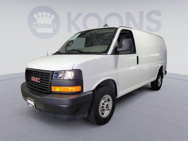 2023 GMC Savana Base