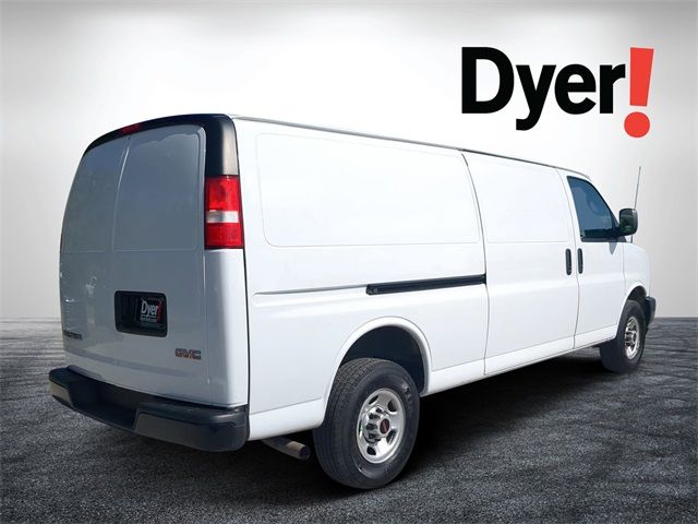 2023 GMC Savana Base
