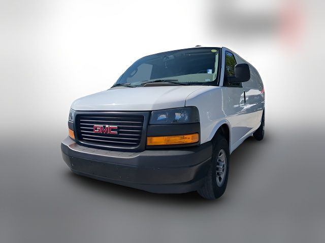 2023 GMC Savana Base