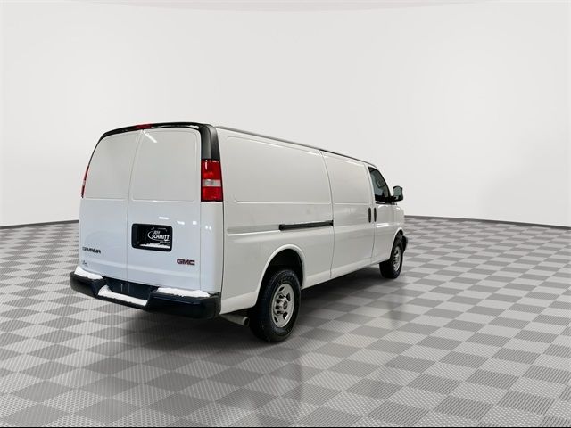 2023 GMC Savana Base