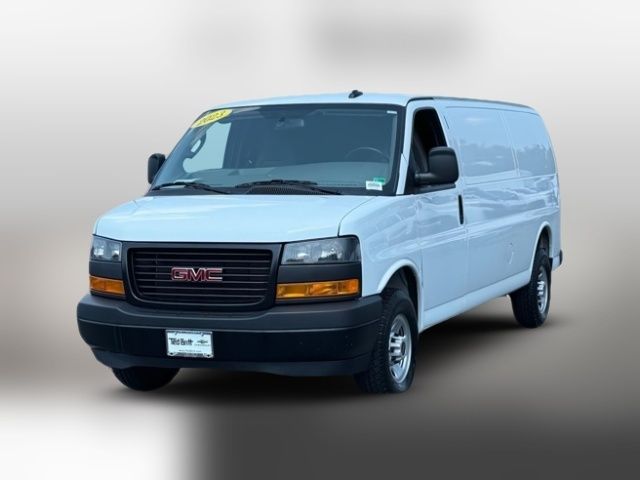 2023 GMC Savana Base