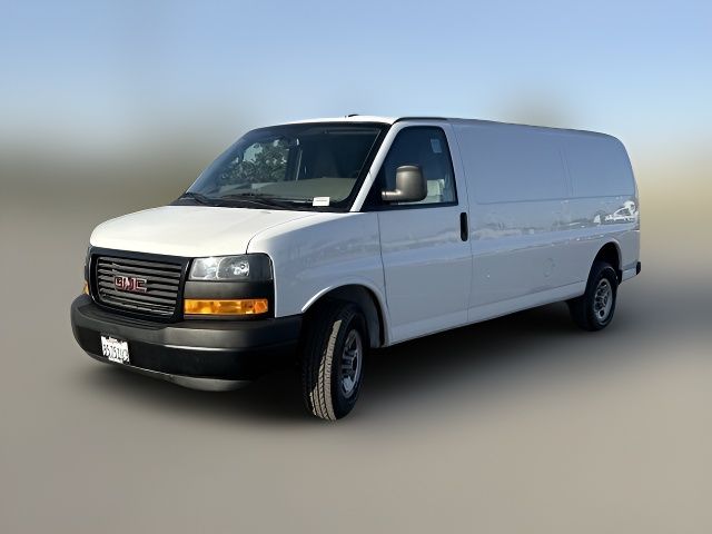 2023 GMC Savana Base