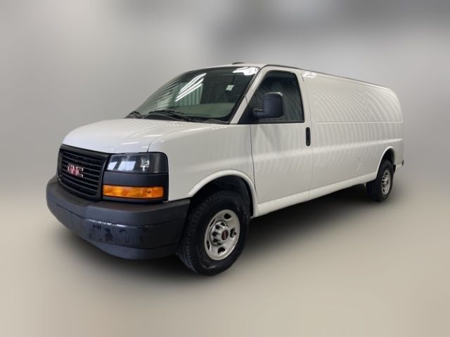 2023 GMC Savana Base