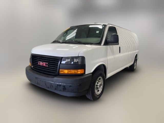 2023 GMC Savana Base