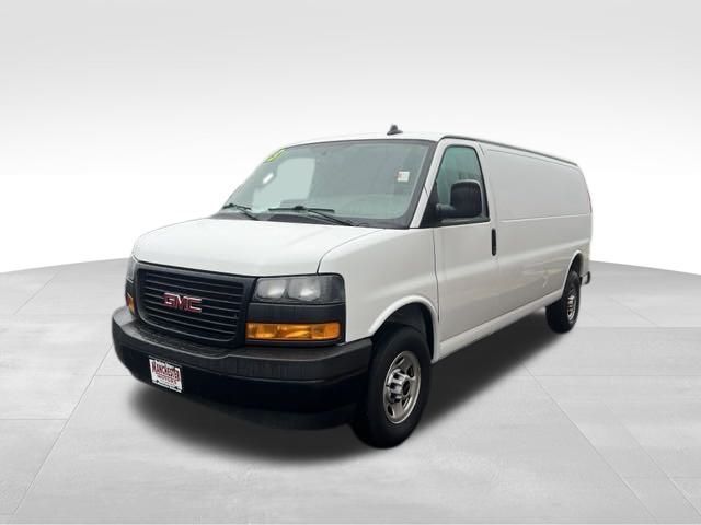 2023 GMC Savana Base