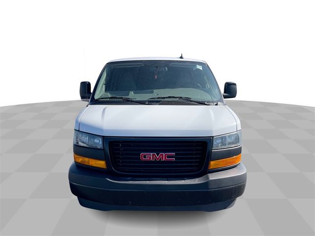 2023 GMC Savana Base