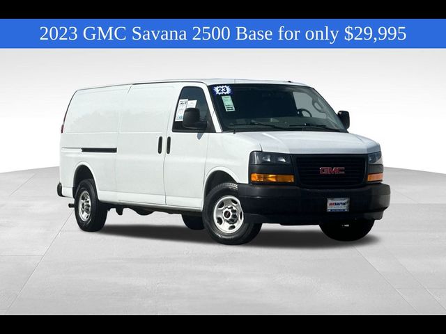 2023 GMC Savana Base