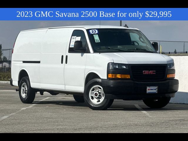 2023 GMC Savana Base