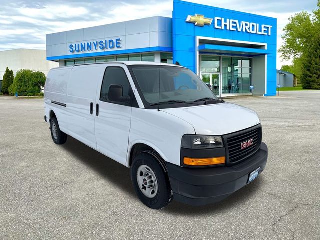 2023 GMC Savana Base