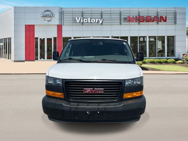 2023 GMC Savana Base