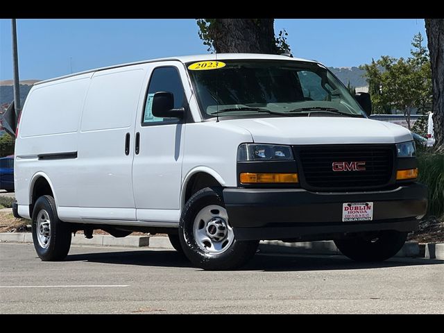 2023 GMC Savana Base