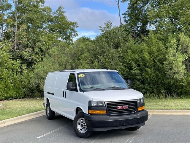 2023 GMC Savana Base