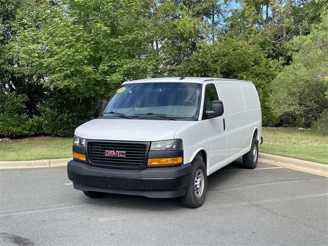 2023 GMC Savana Base