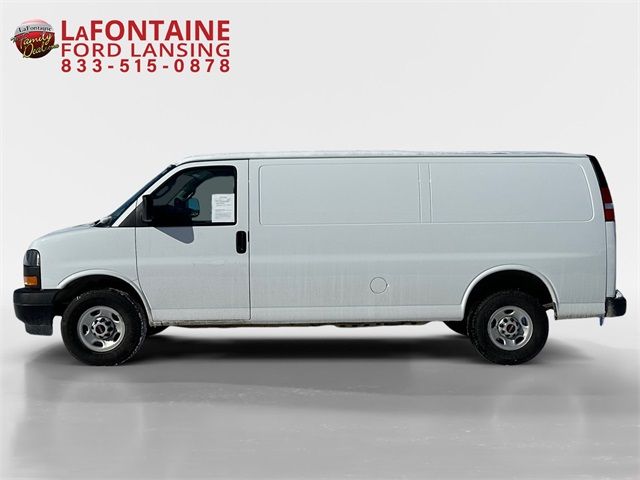 2023 GMC Savana Base