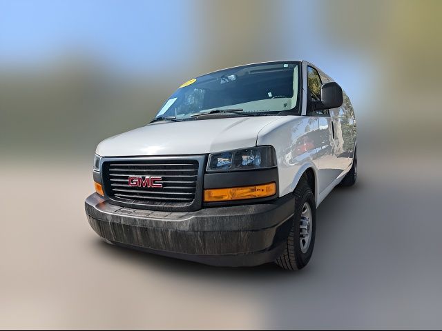 2023 GMC Savana Base