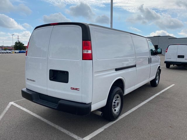 2023 GMC Savana Base