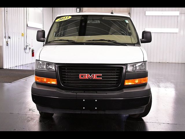 2023 GMC Savana Base