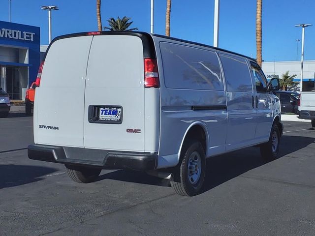 2023 GMC Savana Base