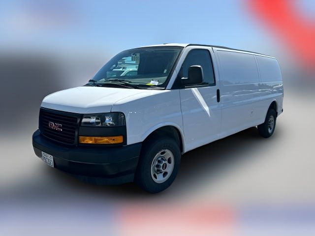 2023 GMC Savana Base