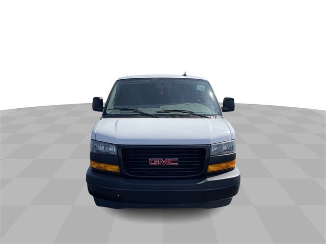 2023 GMC Savana Base