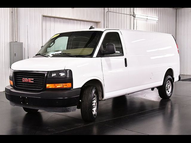 2023 GMC Savana Base