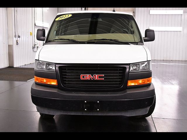 2023 GMC Savana Base