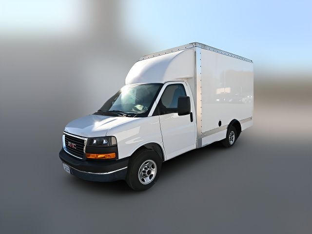 2023 GMC Savana Base