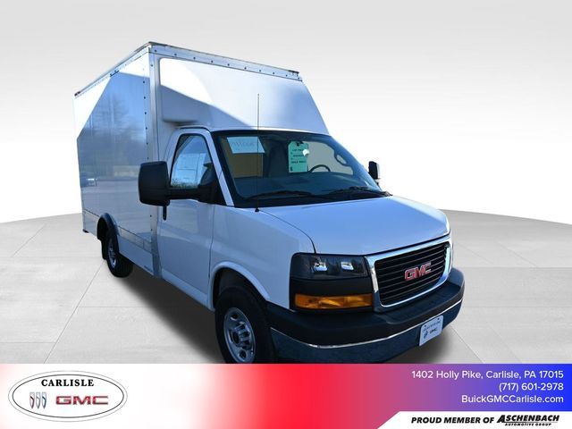 2023 GMC Savana Base