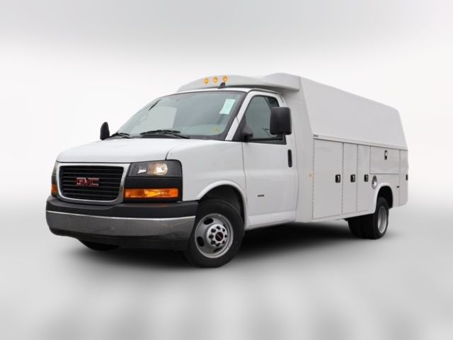 2023 GMC Savana Base